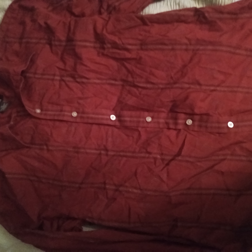 Red Button-Up Shirt Calvin Klein, Large